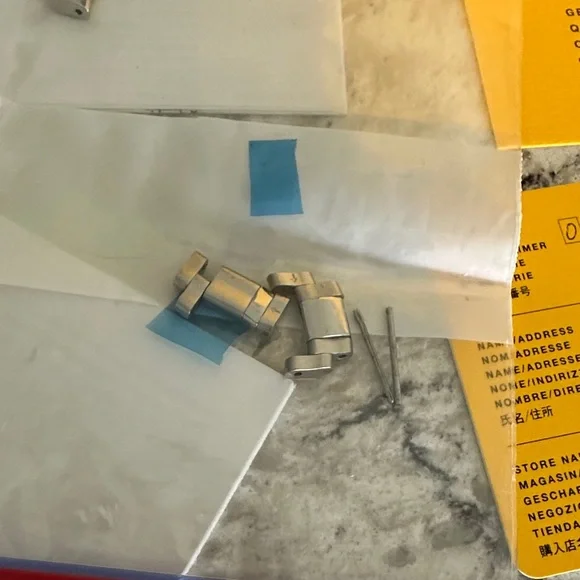 Fendi Silver Bracelet Watch with Dark Dial - Picture 4 of 14